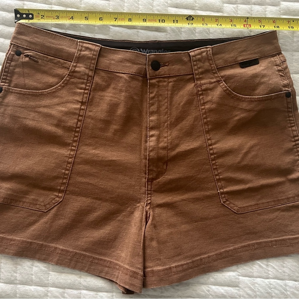 Wrangler High Waist Brown Shorts Classic Style